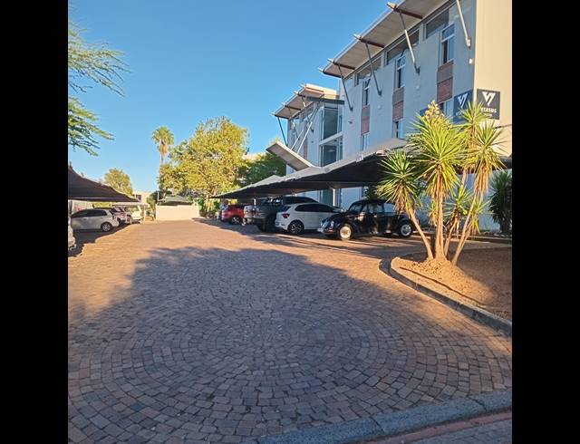 221M² OFFICE TO LET IN TECHNO PARK
